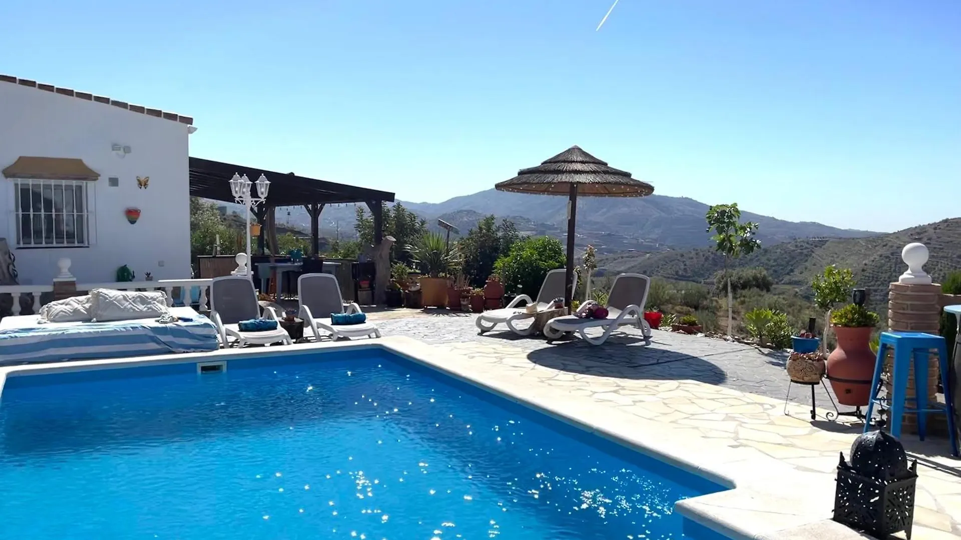 Viñuela Casita Risa Bed & Breakfast 0*,
